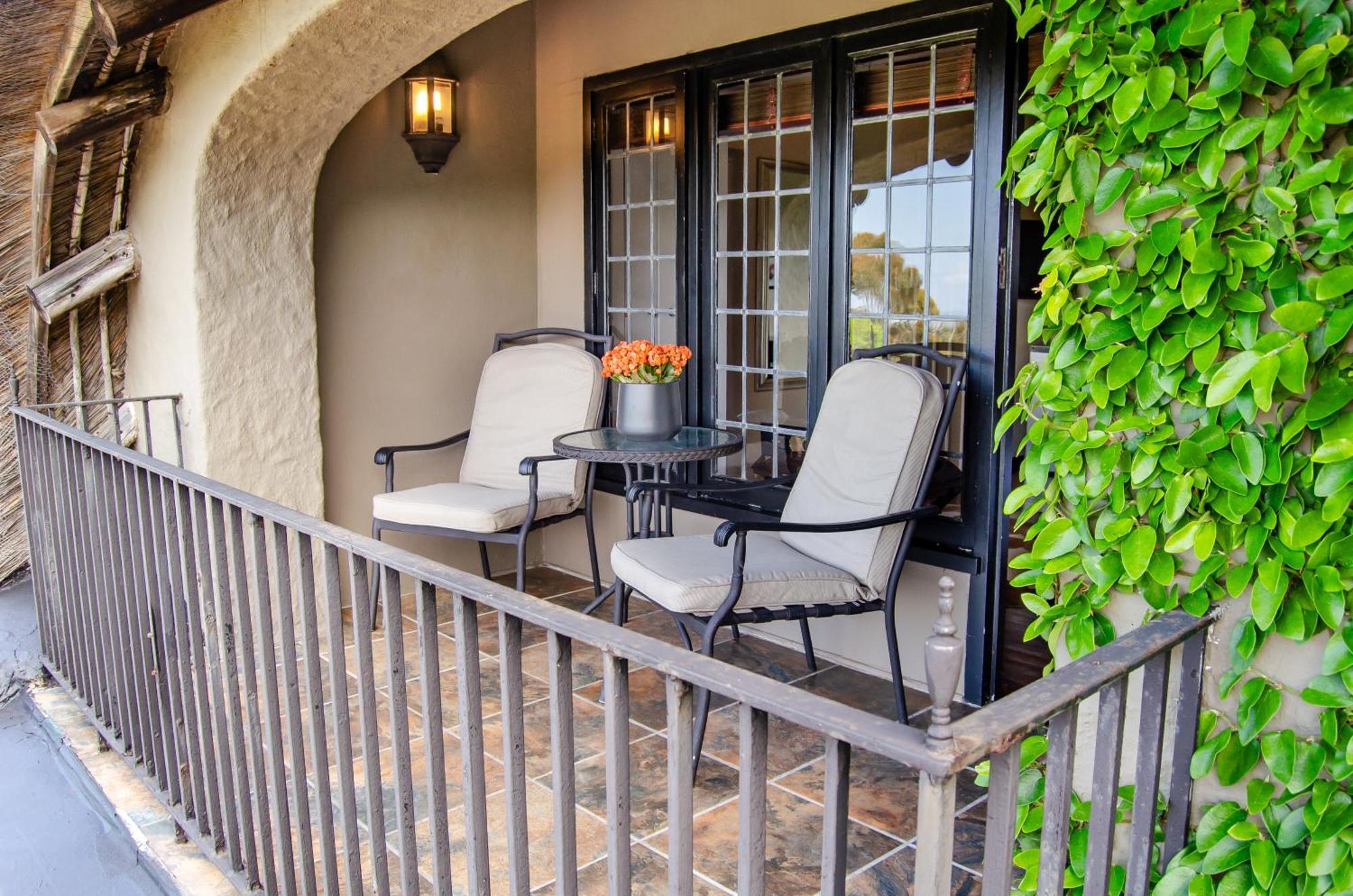 Double or Twin Room Balcony Nguni